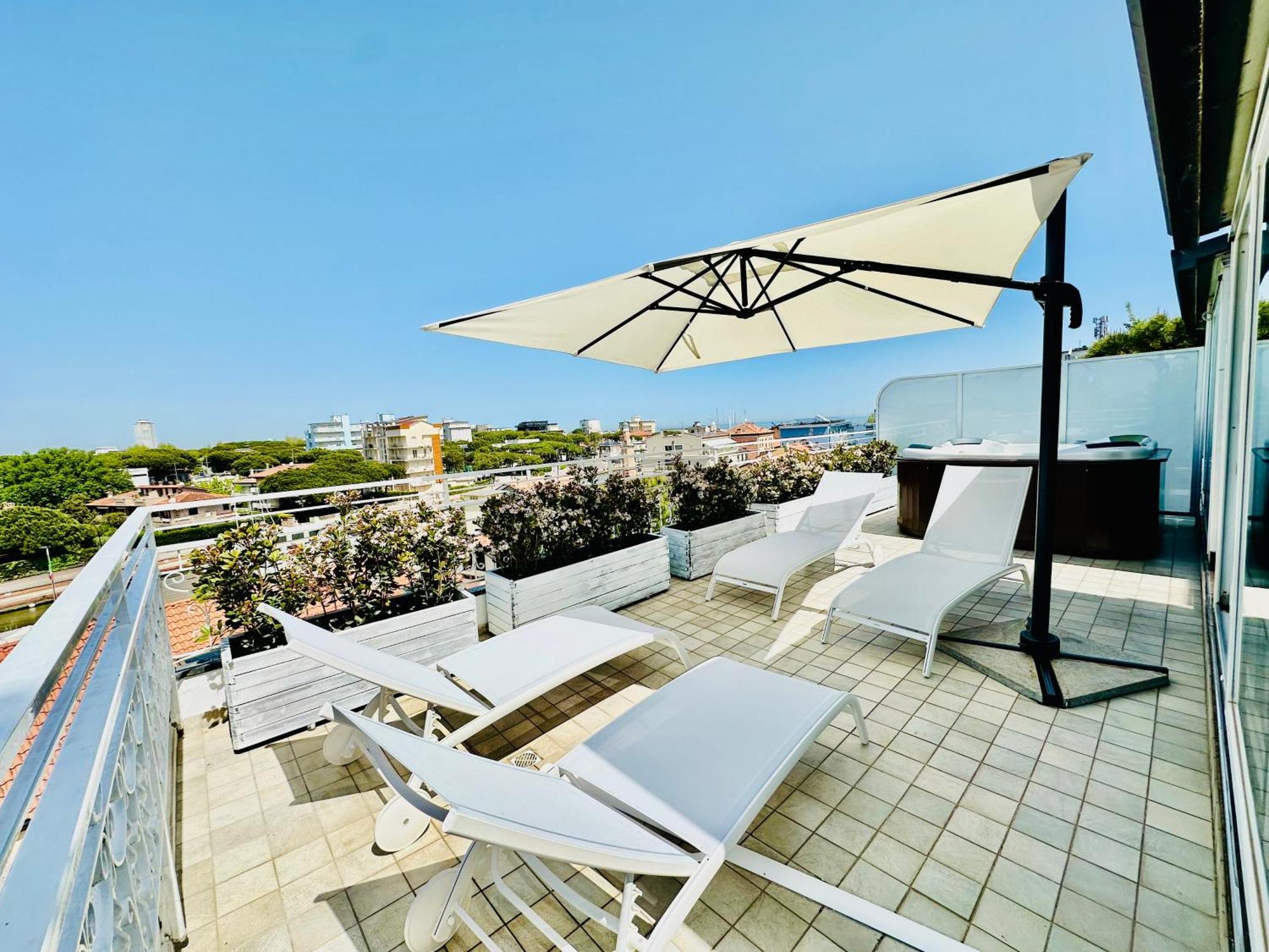 Hotel Miramare - Spa & Suites - Free Breakfast & Brunch Until 13-00 Червія Екстер'єр фото